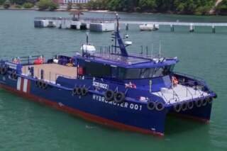 Singapore Launches All-Electric Cargo Vessel