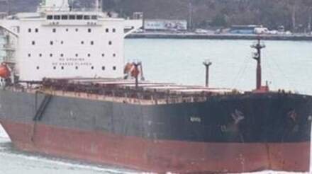 Vessels Operate in Proximity Within Strategic Malacca Strait