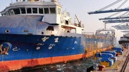 Chinese Autonomous Feeder Ship Completes Full Docking and Cargo Operations