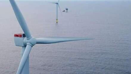 New York Halts Offshore Wind Bids, Explores New Paths