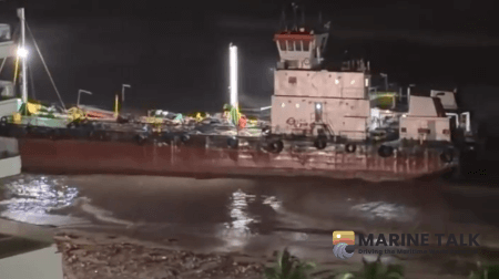 Tanker Grounding Prompts Refloating Efforts in Santa Marta
