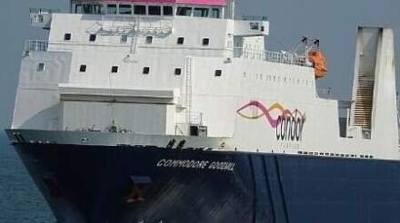 Update: Freight Ferry Catches Fire, Goes to Anchor off Isle of Wight