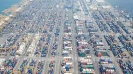 Dubai’s Jebel Ali Port Reopens After Incident