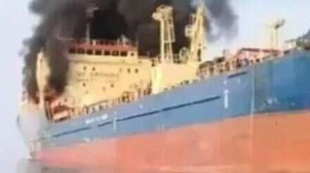 Gulf Shipping Traffic Stalls Despite Security Measures