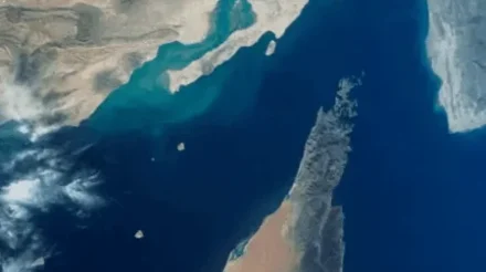 Iran’s IRGC Claims Strike on Oil Tanker in Vital Strait