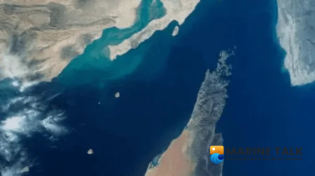 Iran’s IRGC Claims Strike on Oil Tanker in Vital Strait