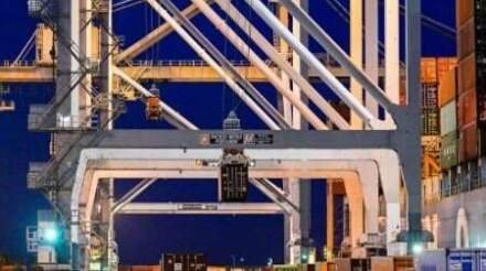 U.S. Container Imports Dip Amidst Global Trade Volatility