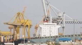 Update: Ocean Carriers Adapt to Hormuz Shutdown With Overland Routes